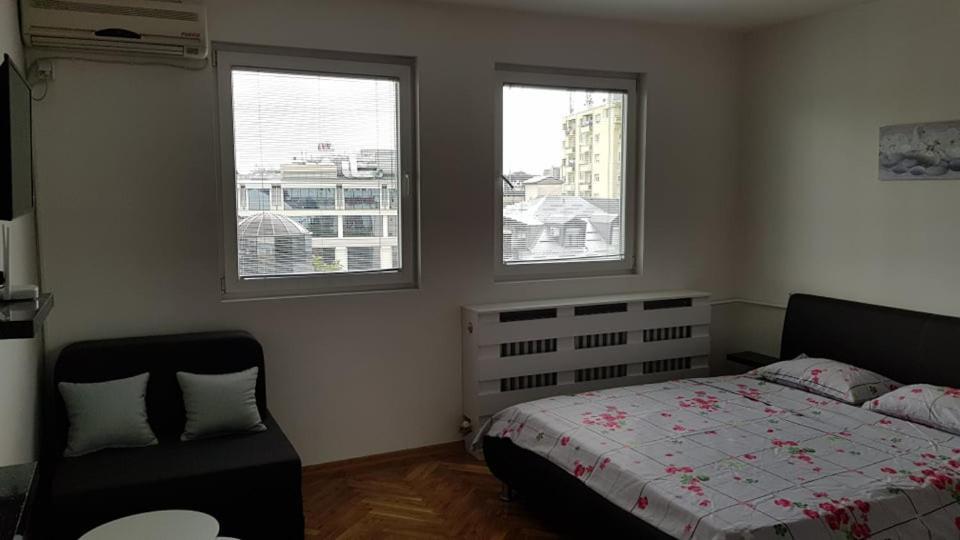 Central View Apartment Skopje Buitenkant foto