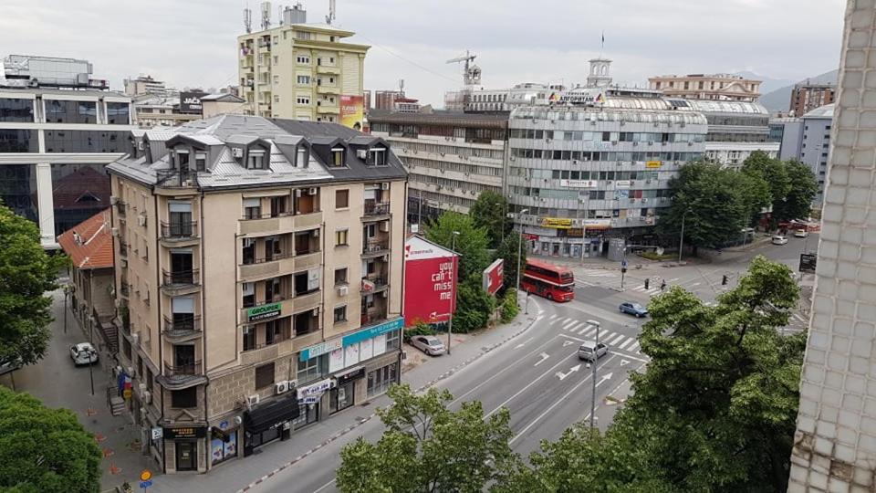Central View Apartment Skopje Buitenkant foto